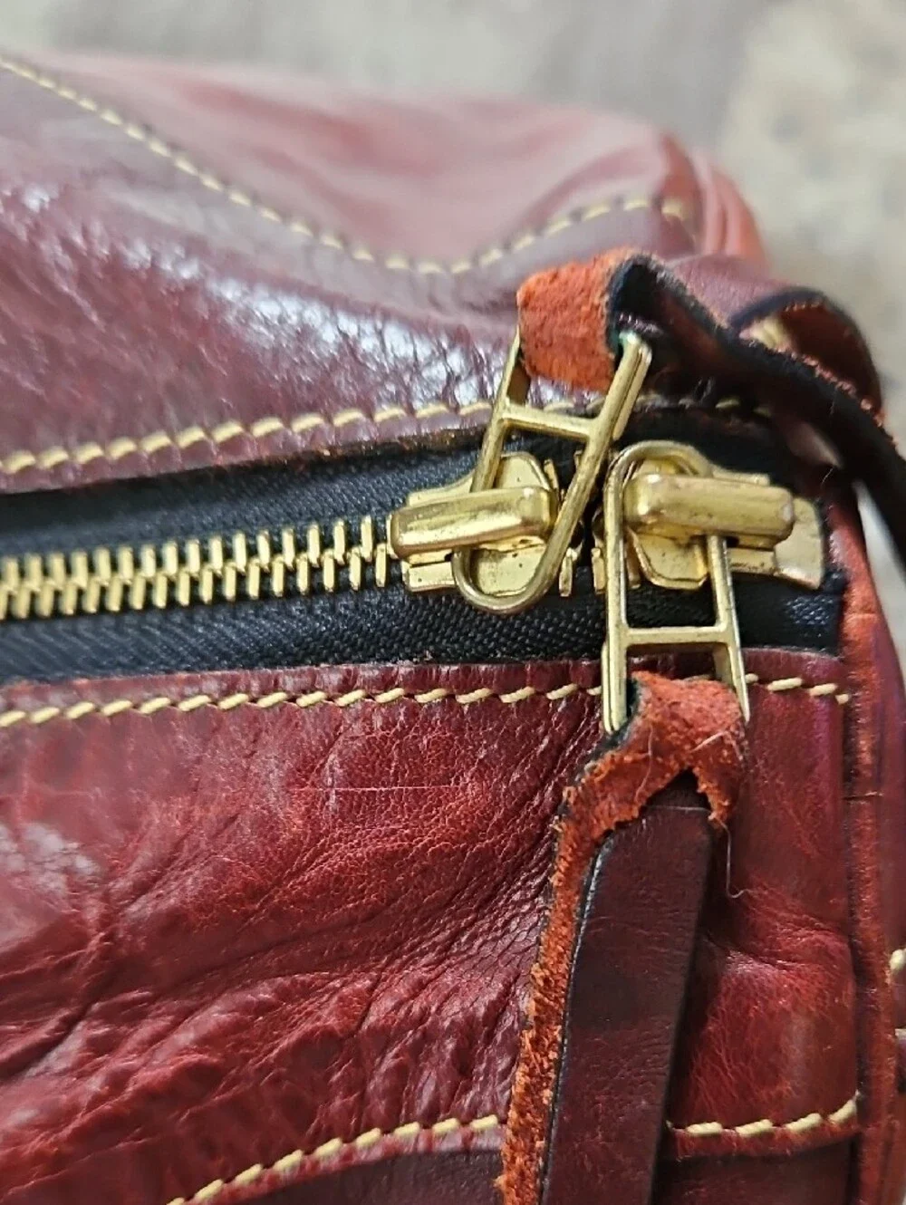 Holland Sport USA Burgundy Leather Travel Weekender Duffle Bag 17